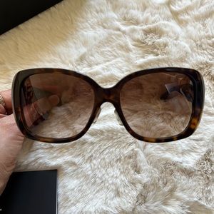 CHANEL CC Turnlock Sunglasses 5234Q Tortoise Shell with Case, Auth Card and Box